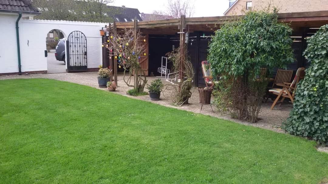 Haus Sommerwind-Ferienwohnungen mit Schwimmbad und Sauna in Büsum Exterior foto