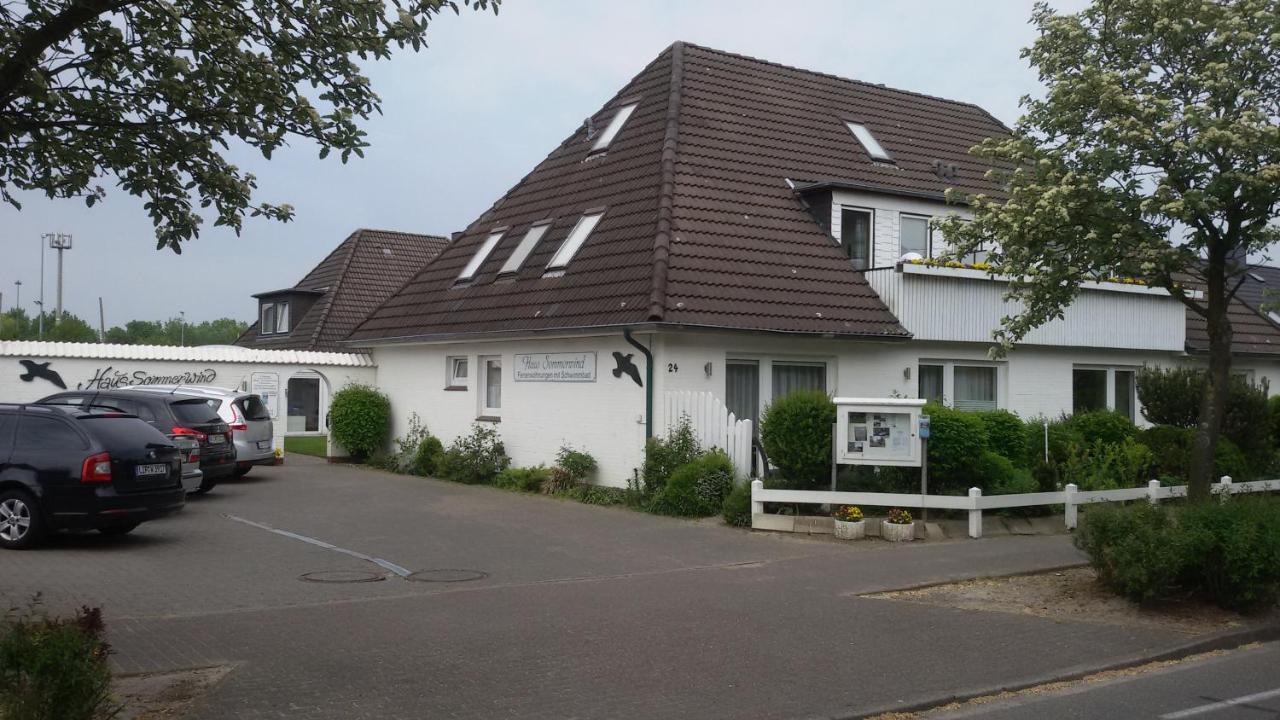 Haus Sommerwind-Ferienwohnungen mit Schwimmbad und Sauna in Büsum Exterior foto