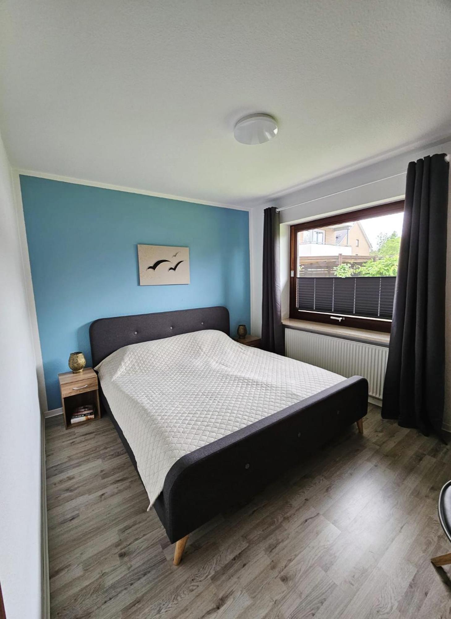 Haus Sommerwind-Ferienwohnungen mit Schwimmbad und Sauna in Büsum Exterior foto