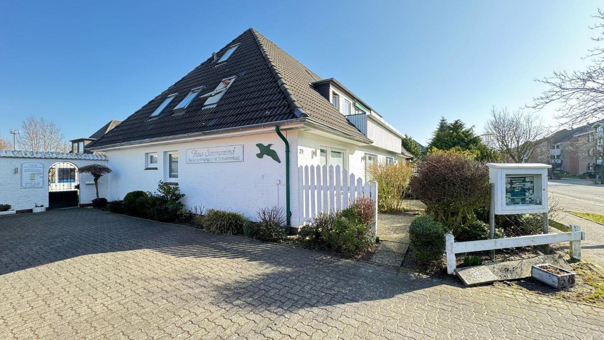 Haus Sommerwind-Ferienwohnungen mit Schwimmbad und Sauna in Büsum Exterior foto